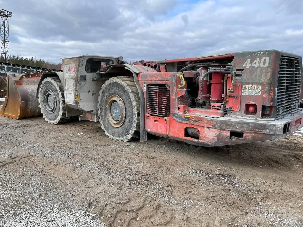 Sandvik LH 514 地下ローダー