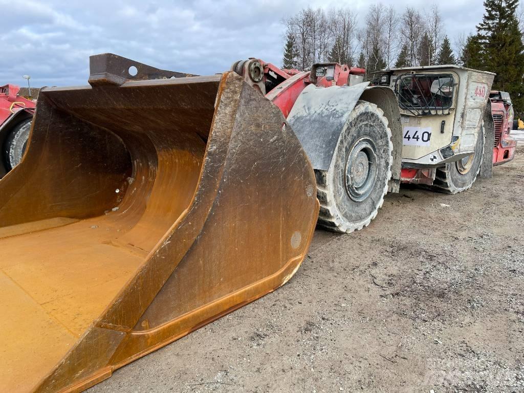 Sandvik LH 514 地下ローダー