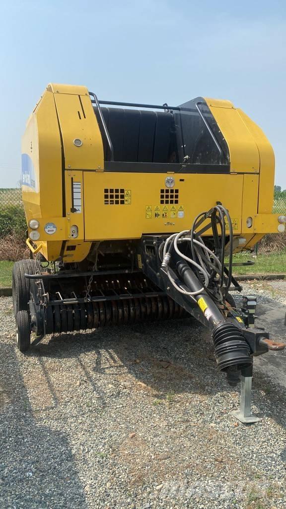 New Holland BR 7060 ラウンドベーラー