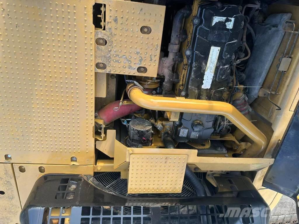 CAT 330 D 大型油圧ショベル12t以上（パワーショベル・ユンボ）