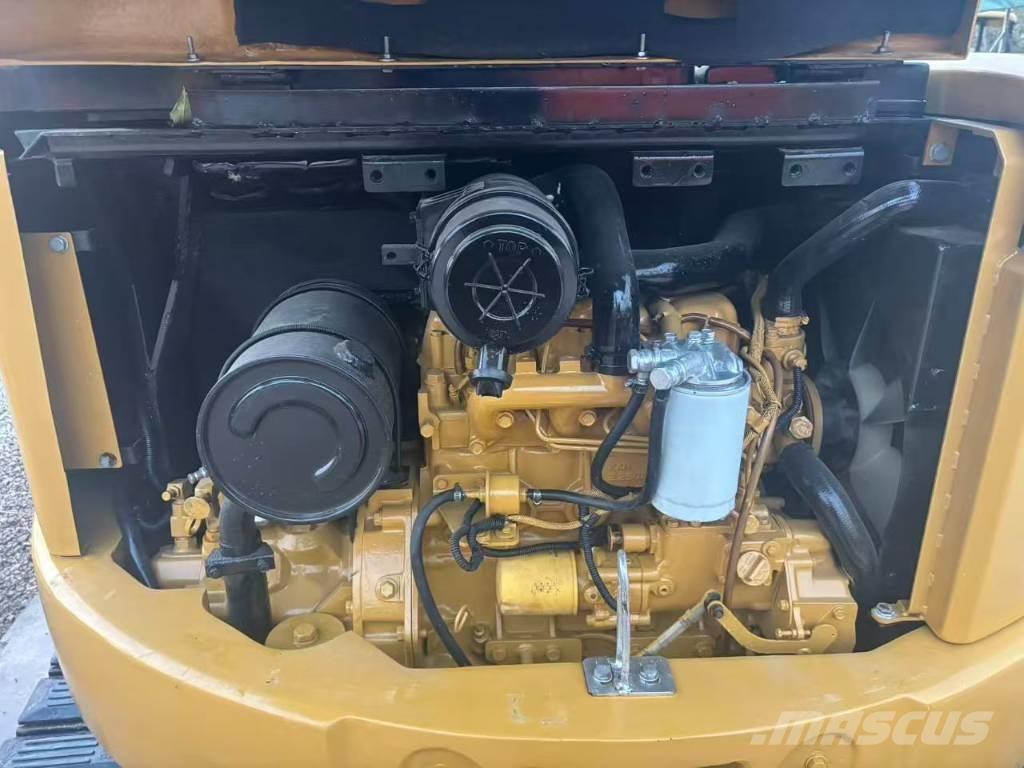 CAT 305 C CR ミニ油圧ショベル 7t以下（ミニユンボ・ミニディガー）