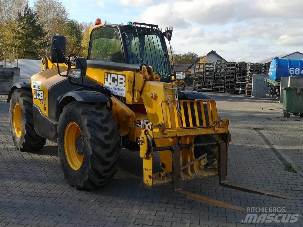 JCB 535-95 テレスコーピックハンドラー