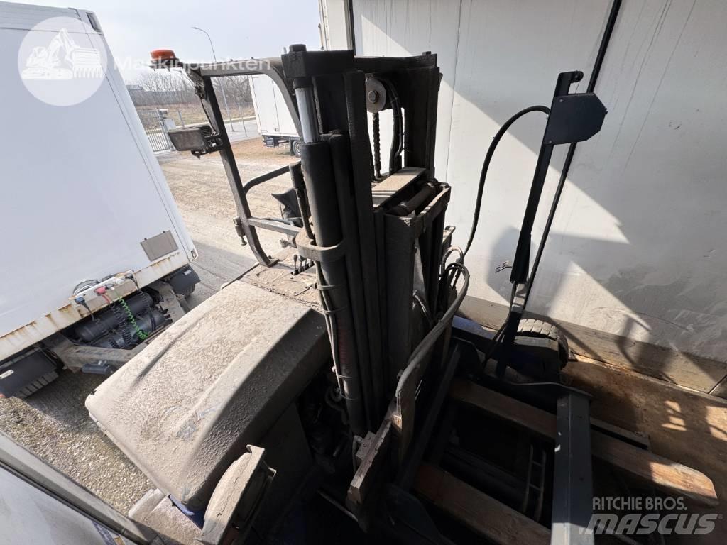 Moffett M4 25.3 NX ディーゼル・軽油