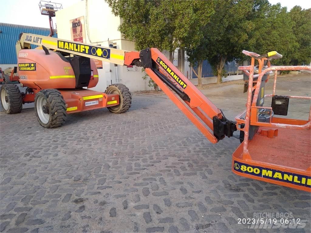 JLG 600AJ ブームリフト　屈伸型