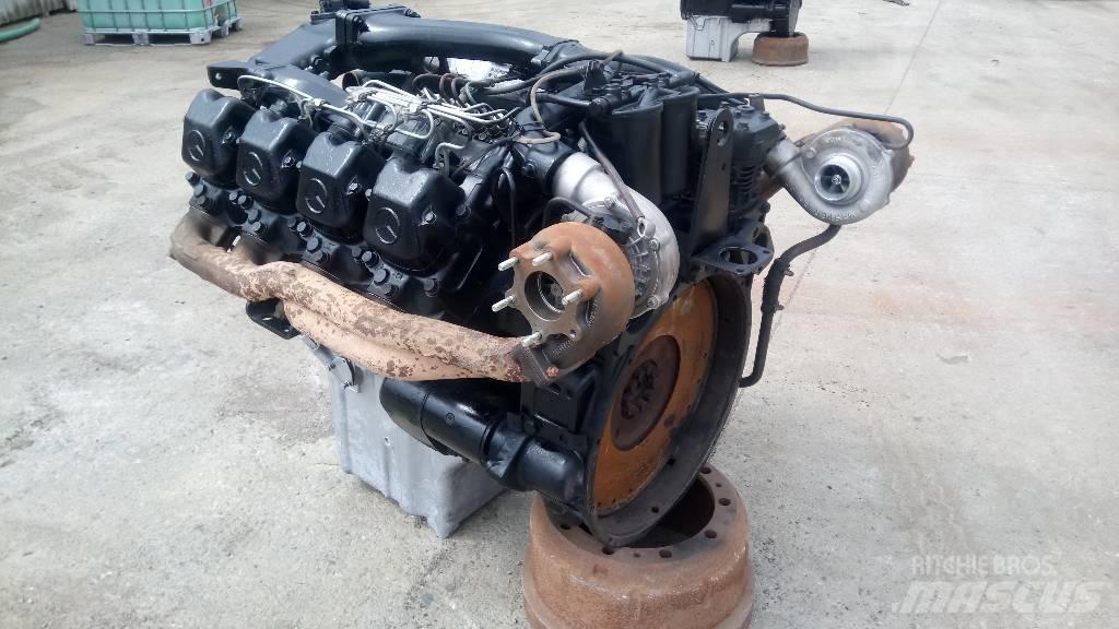 Mercedes-Benz OM 402 エンジン