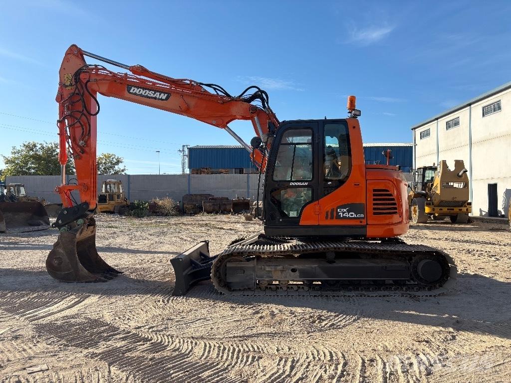 Doosan DX 140 LCR-3 大型油圧ショベル12t以上（パワーショベル・ユンボ）