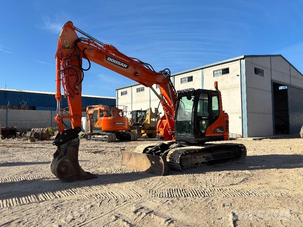 Doosan DX 140 LCR-3 大型油圧ショベル12t以上（パワーショベル・ユンボ）