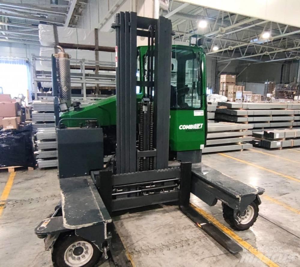 Combilift C 4000 L 全方向リーチ型フォークリフト