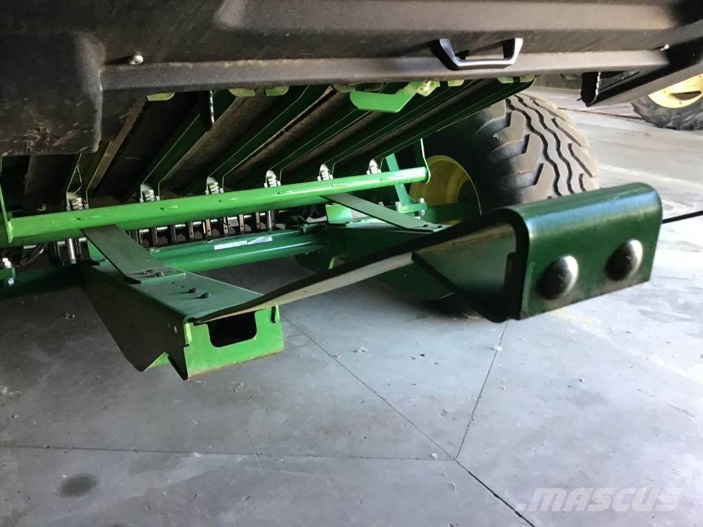 John Deere V461M ラウンドベーラー