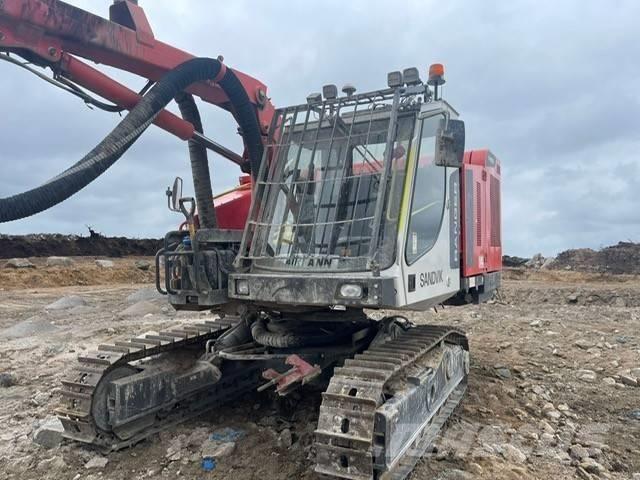 Sandvik Ranger DX800 サーフェイスドリルリグ