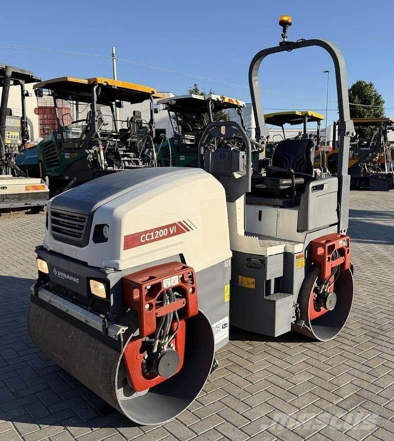 Dynapac CC 1200 VI タンデムローラ