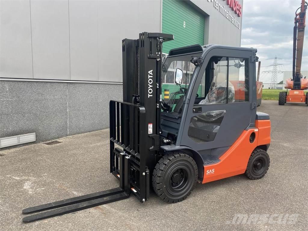 Toyota 52-8FDF25 ディーゼル・軽油