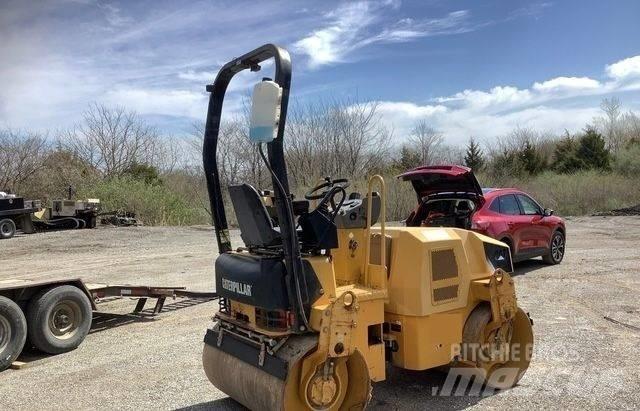 CAT CB 34 B タンデムローラ