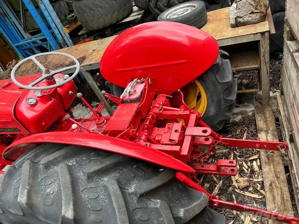 David Brown 850 トラクター