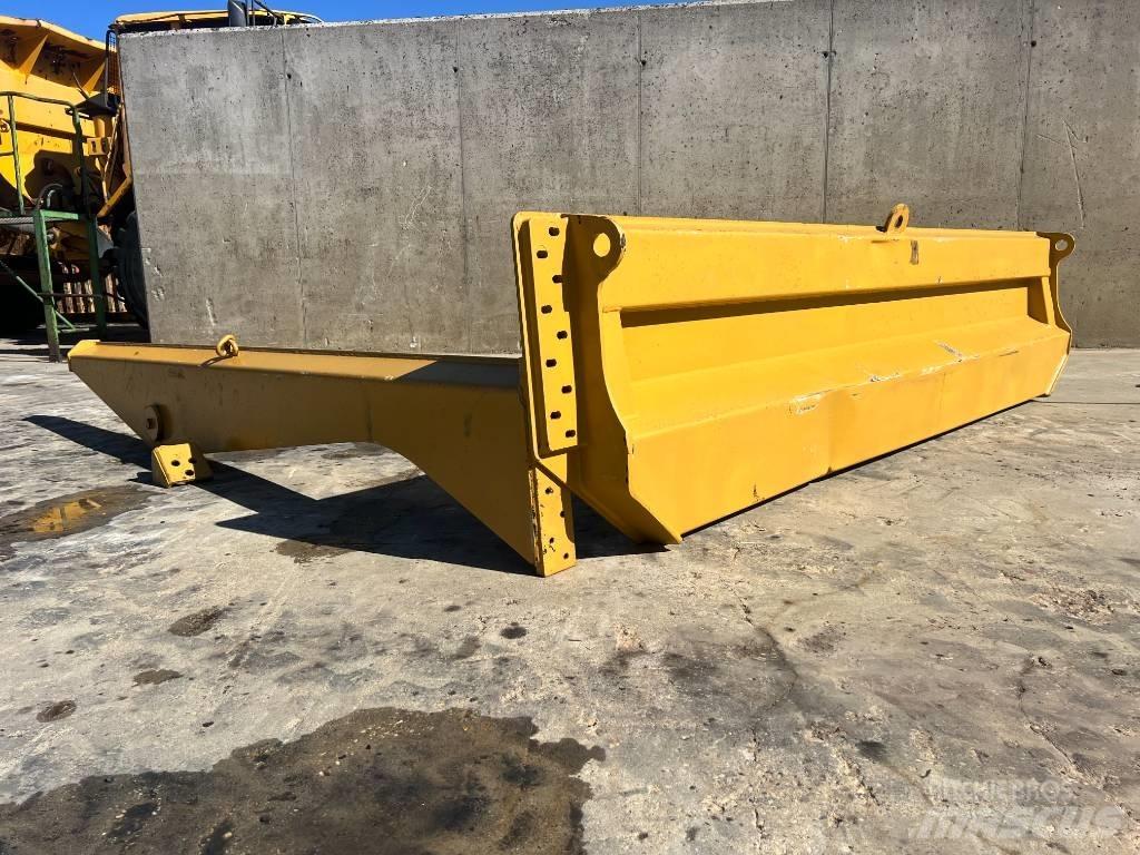 CAT 735 テールゲート
