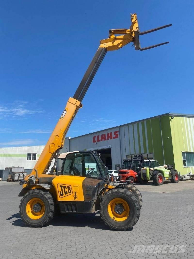 JCB 541-70 テレスコーピックハンドラー