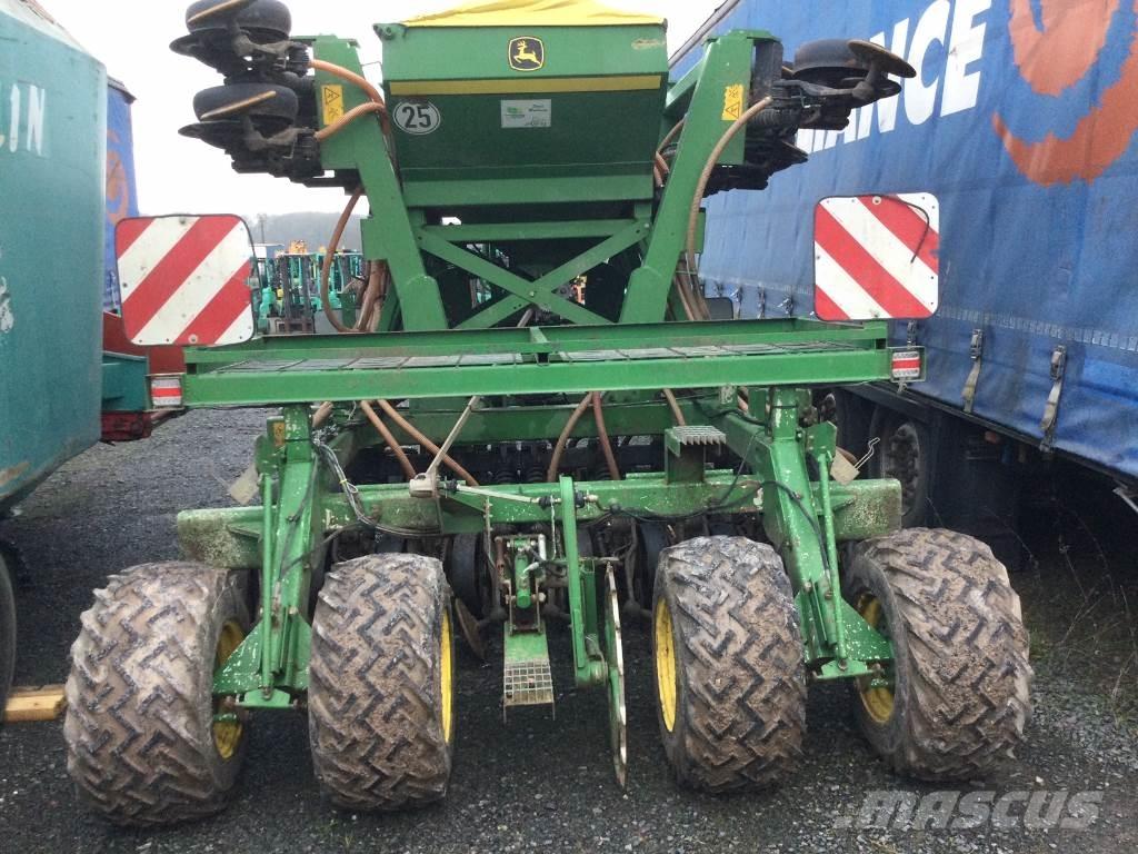John Deere 750 A コンビネーションドリル