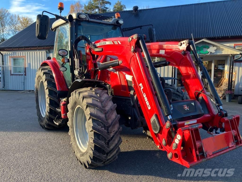 Massey Ferguson 5713 トラクター