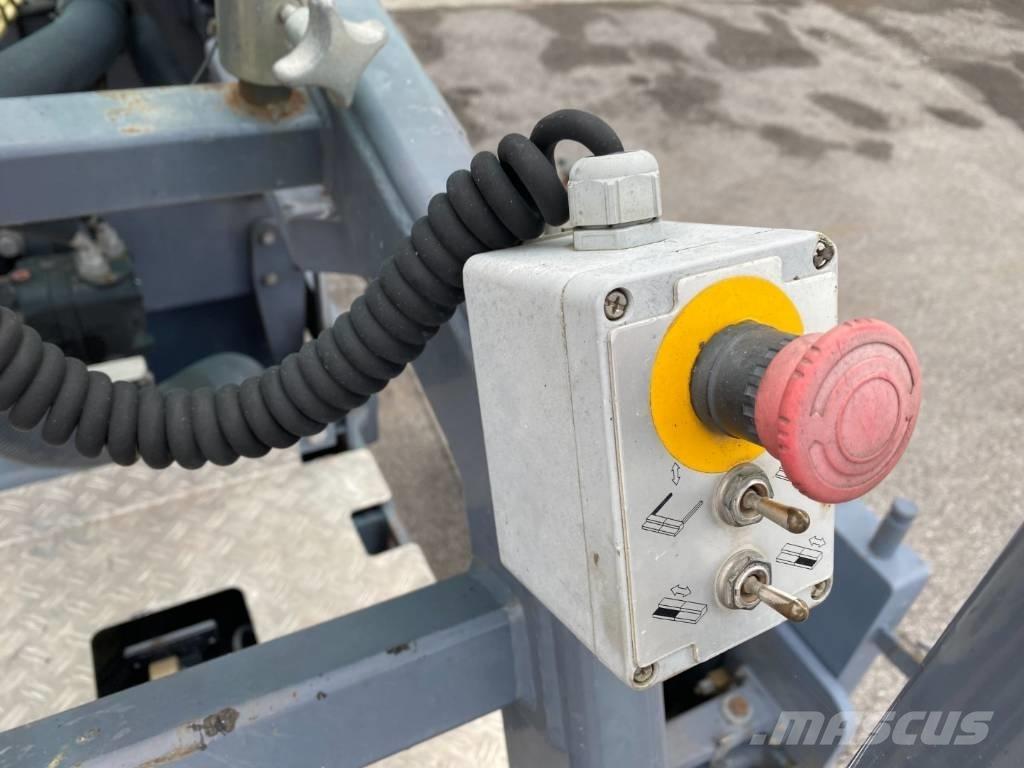 Vögele Super 700 アスファルトフィニッシャ