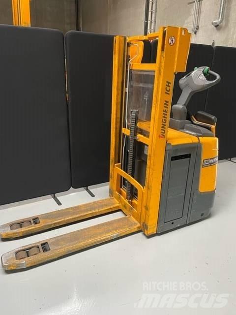 Jungheinrich ERC 212 ウォーキンフォークリフト