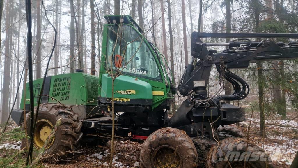 John Deere 770 D ハーベスター
