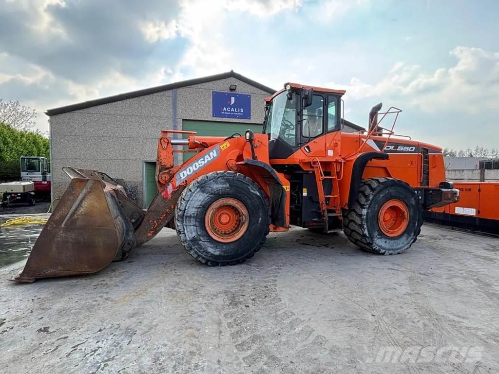 Doosan DL550 ホイールローダー・タイヤショベル