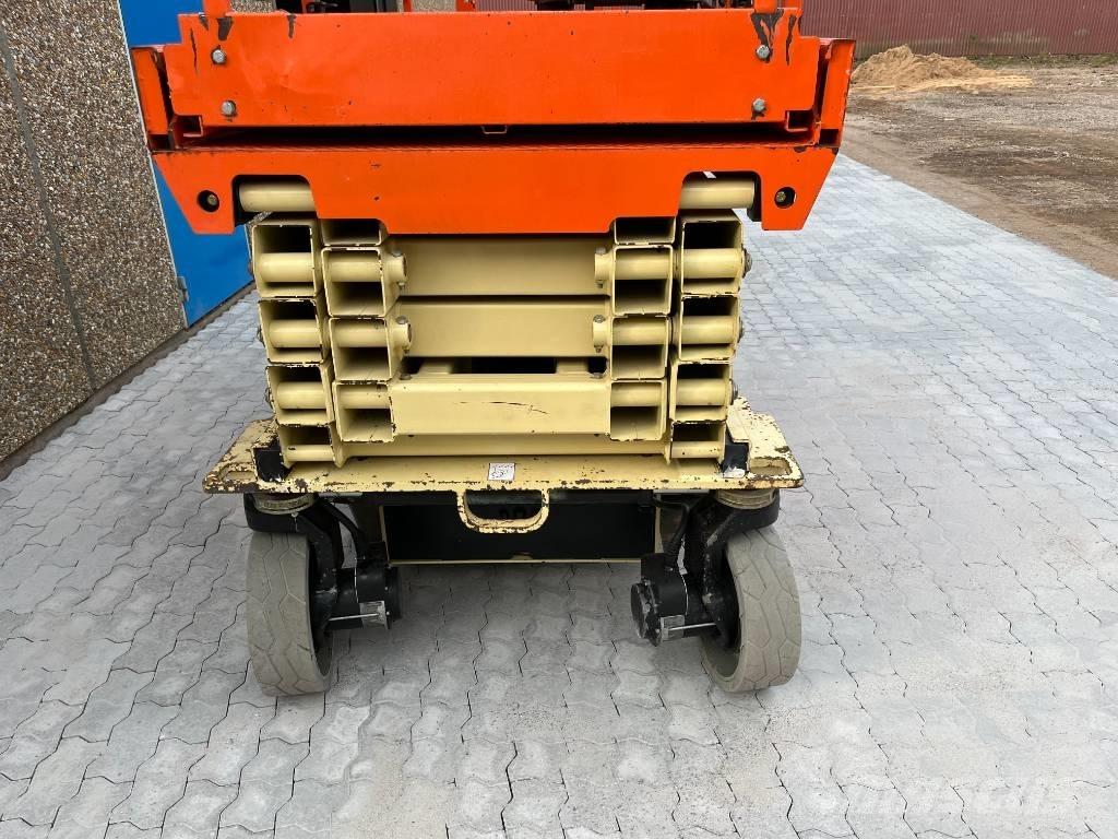 JLG 3246 ES シザースリフト