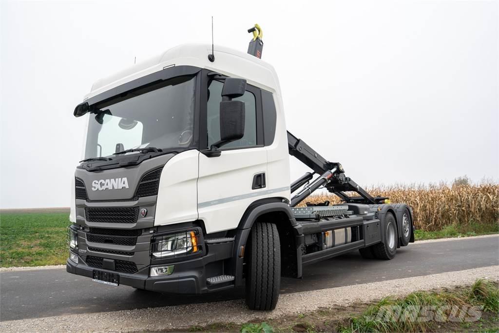 Scania P420 6X2 アームロール