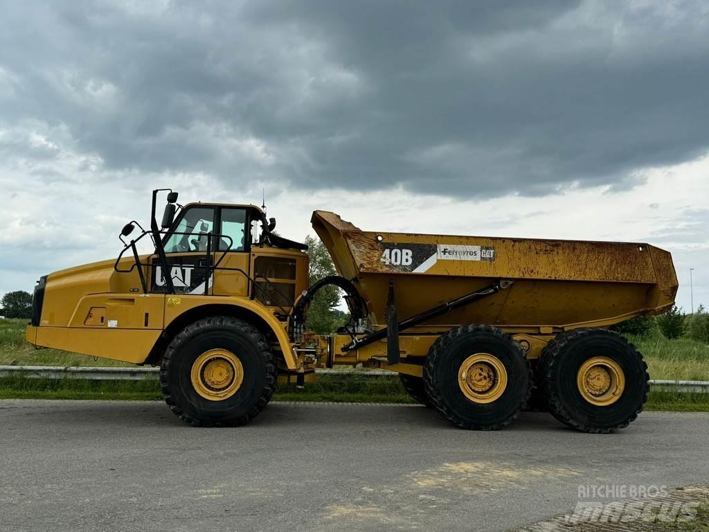 CAT 740B アーティキュレート式ダンプトラック