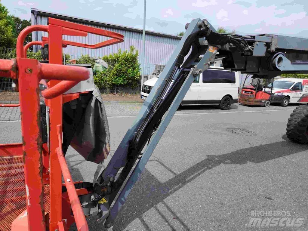 SkyJack SJ 66 T ブームリフト　屈伸型