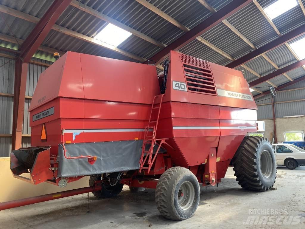 Massey Ferguson 40 コンバイン