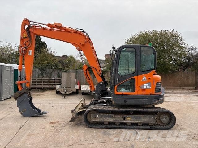 Doosan DX 85 R-3 中型油圧ショベル 7ｔ-12ｔ（ユンボ・パワーショベル・バックホー）