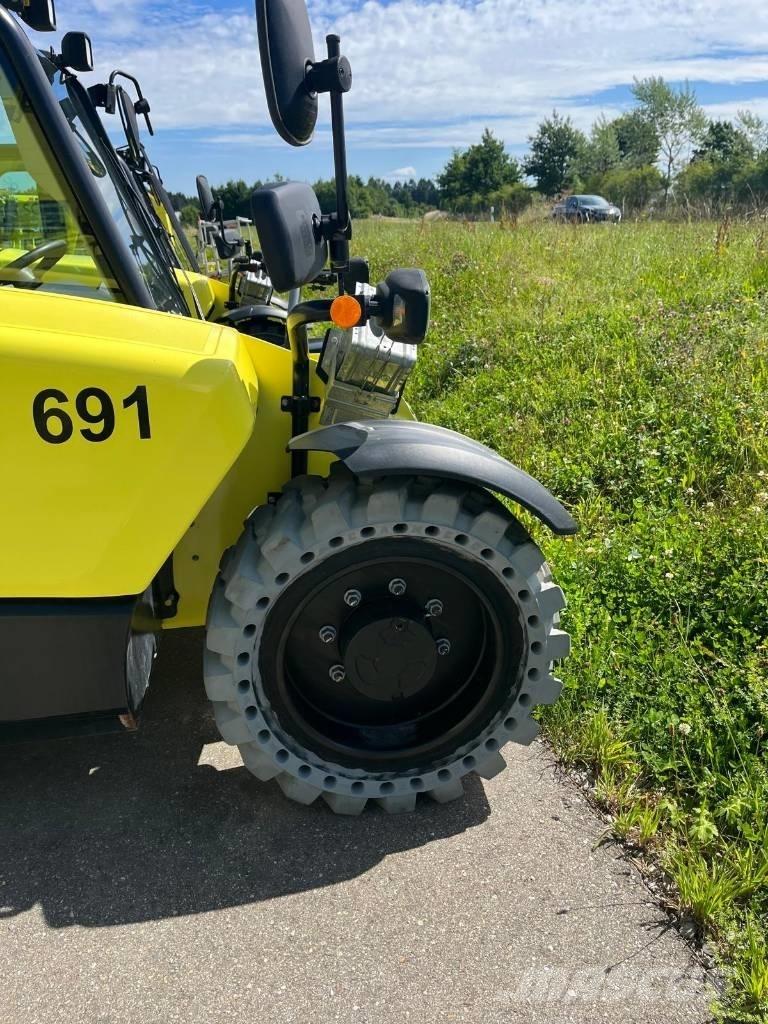 JCB 525-60 テレスコーピックハンドラー