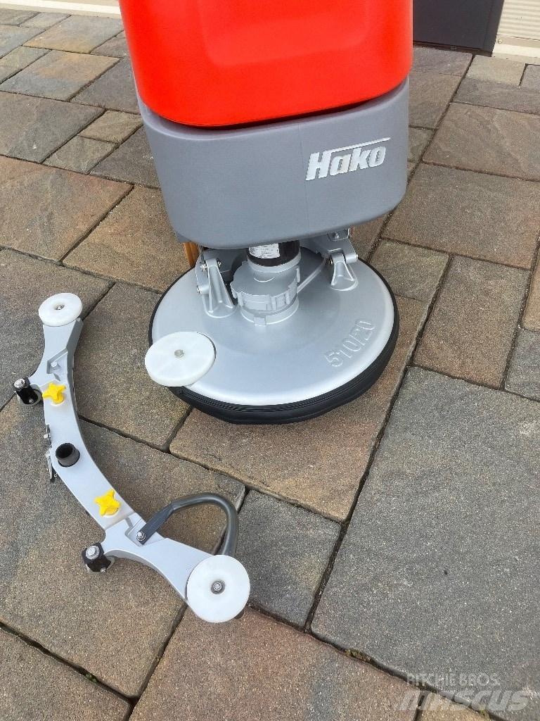 Hako B 45 CL 床洗浄機（スクラバー）