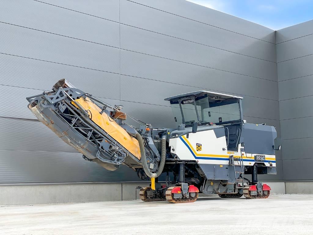 Wirtgen W 150 CFI アスファルトコールドミリングマシーン