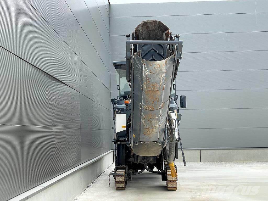 Wirtgen W 150 CFI アスファルトコールドミリングマシーン