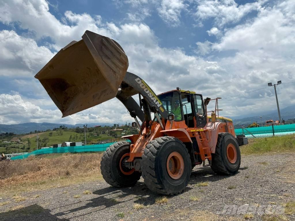 Doosan DL420A ホイールローダー・タイヤショベル