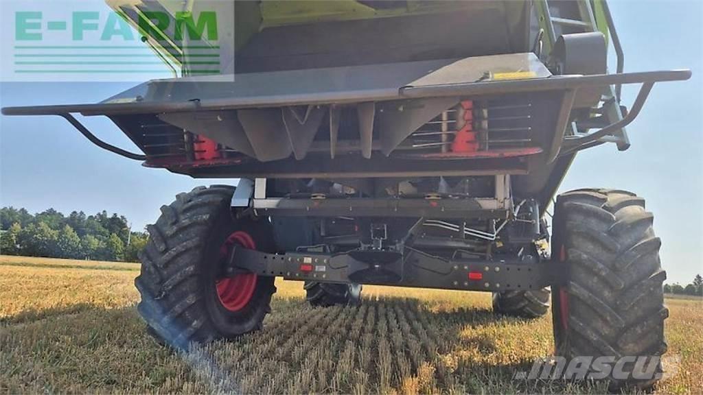 CLAAS tucano 570 コンバイン