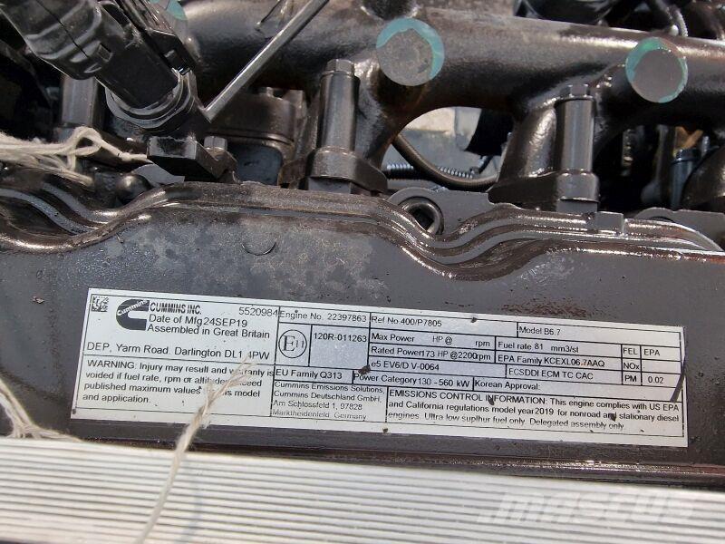 Cummins B6.7 エンジン
