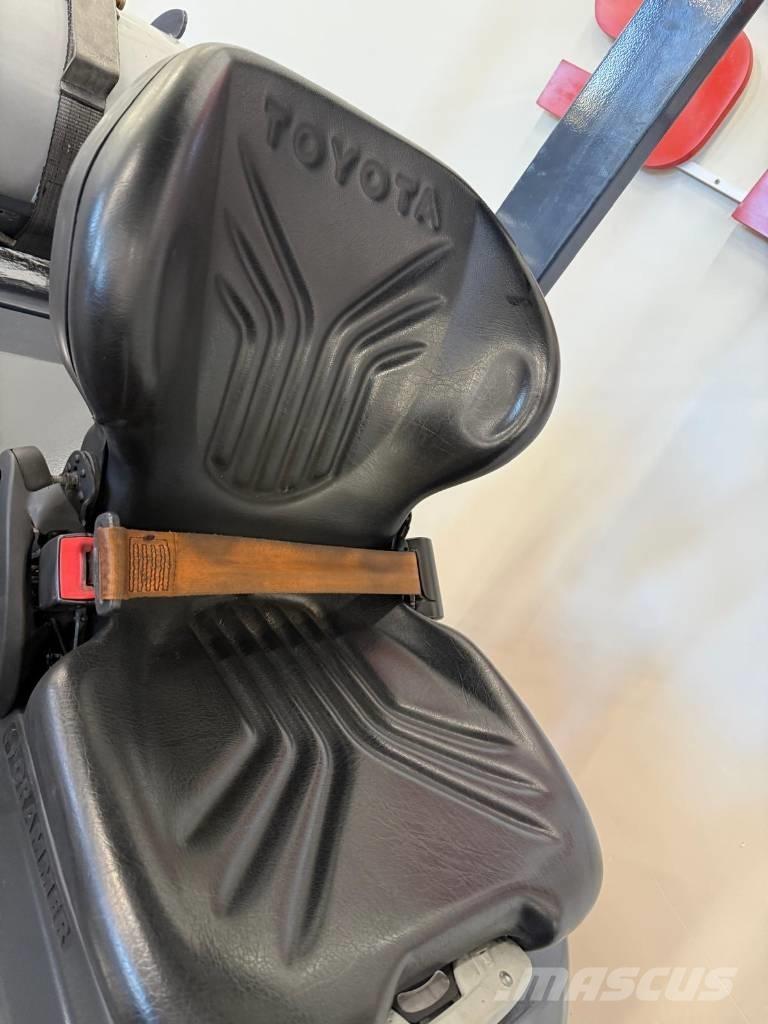 Toyota 11051 - 8FBE15T バッテリーフォークリフト