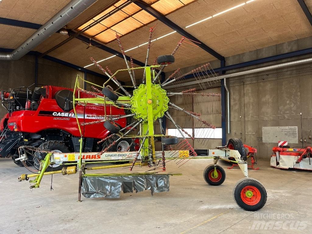 CLAAS Liner 880 L テッダー・テッダーレーキ