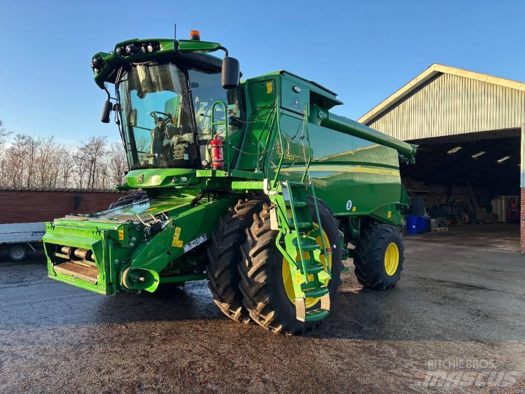 John Deere T670I 4WD コンバイン