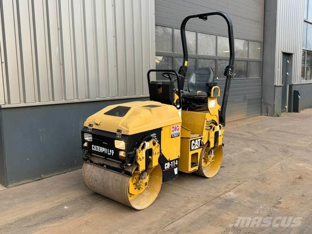 CAT CB114 タンデムローラ