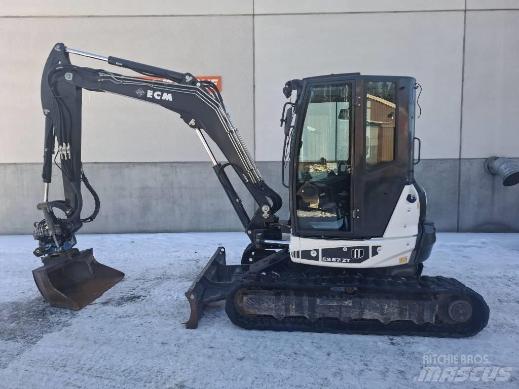 ECM ES 57 ZT ミニ油圧ショベル 7t以下（ミニユンボ・ミニディガー）