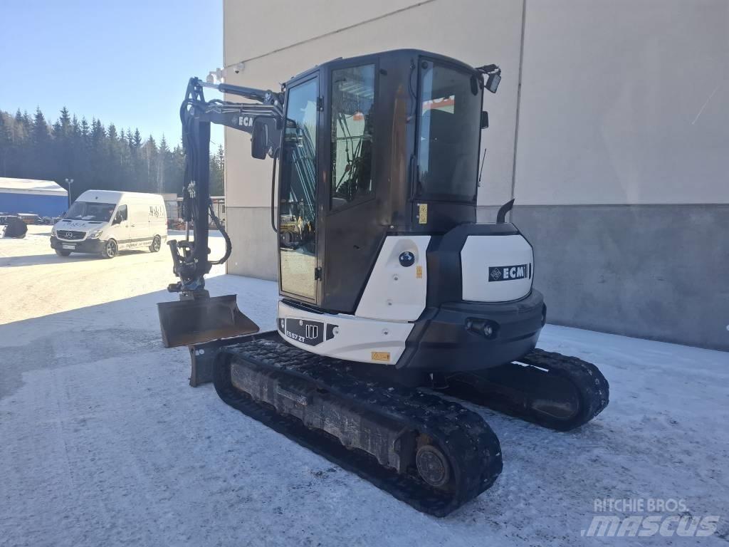 ECM ES 57 ZT ミニ油圧ショベル 7t以下（ミニユンボ・ミニディガー）
