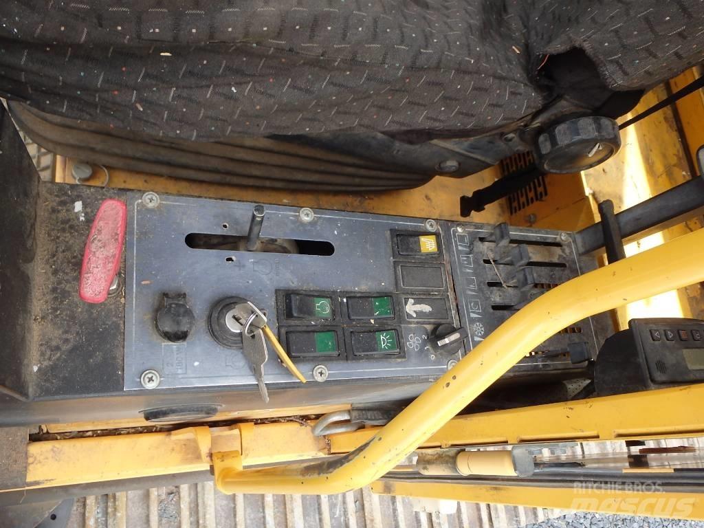 Volvo EC 200 大型油圧ショベル12t以上（パワーショベル・ユンボ）