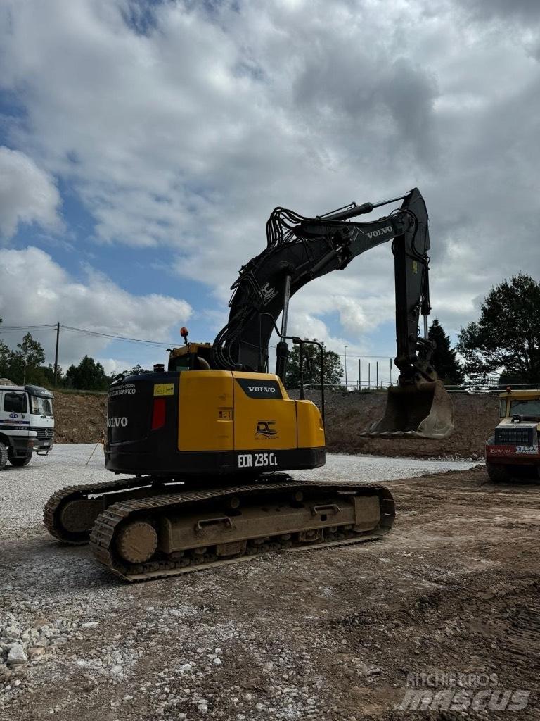Volvo ECR 235 C L 大型油圧ショベル12t以上（パワーショベル・ユンボ）