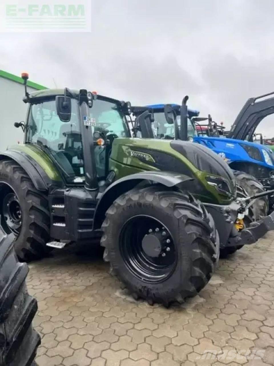 Valtra t215a トラクター