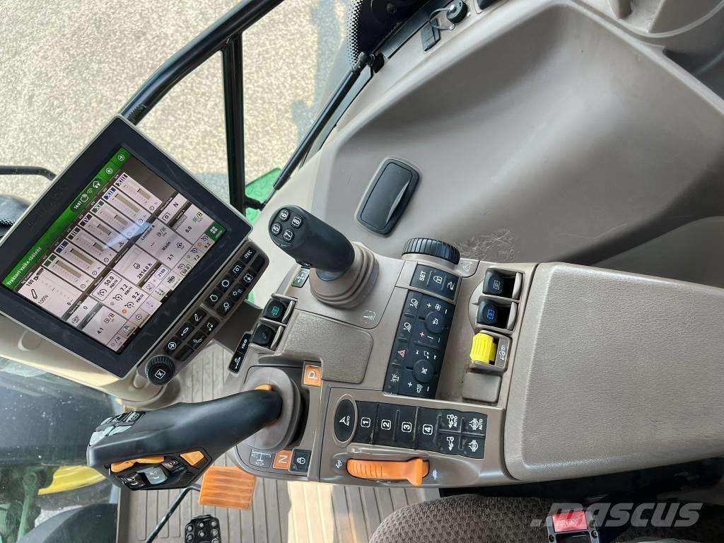 John Deere 6230 R トラクター