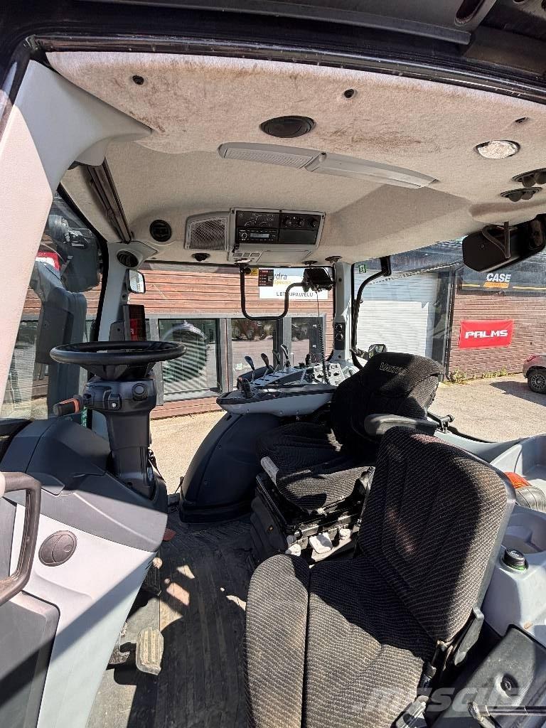 Valtra T 145 Active トラクター